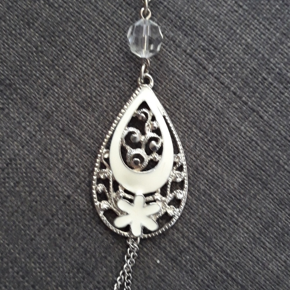 Necklace - Picture 1 of 2